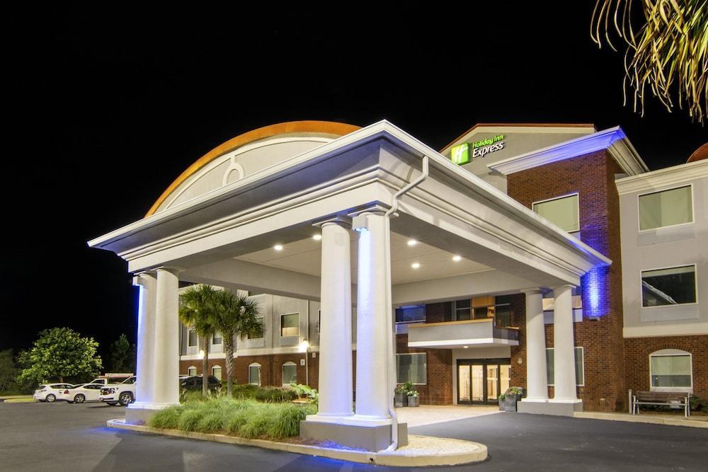 Holiday Inn Express Hotel & Suites Foley By Ihg Exterior photo