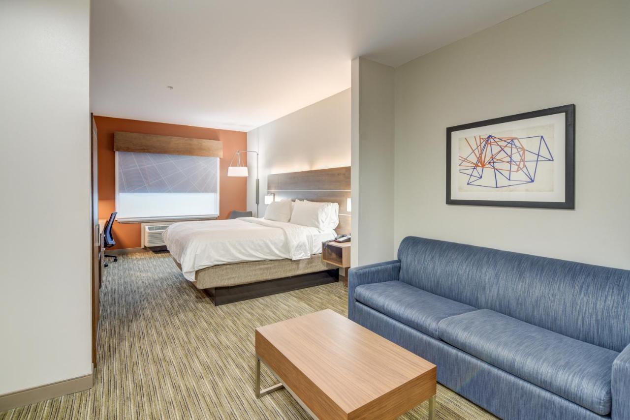 Holiday Inn Express Hotel & Suites Foley By Ihg Exterior photo