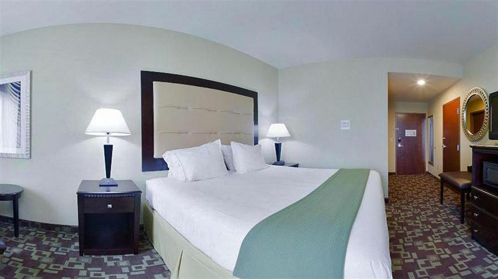 Holiday Inn Express Hotel & Suites Foley By Ihg Exterior photo